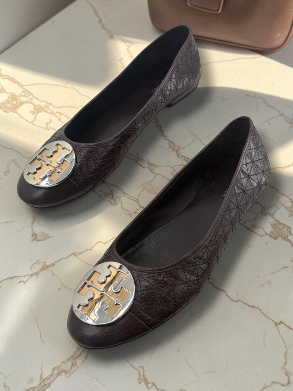 Tory Burch Maroon Quilted Leather Silver & Gold Medallion Driving Flats 9 - Picture 5 of 6
